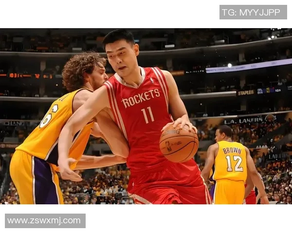 姚明在ABA视频中展现篮球技巧与个人魅力引发热议