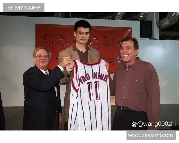 姚明的艺术之旅：从篮球巨星到绘画大师的多元魅力探索