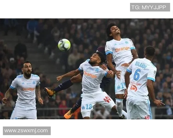 意甲激战:本菲卡3-0巴萨补时进球引发争议判罚全场沸腾 意甲激战:本菲卡3-0巴萨补时进球引发争议判罚全场沸腾