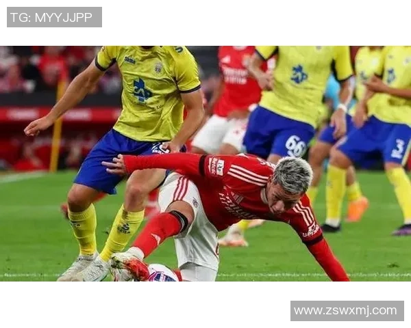 热刺狂胜本菲卡6-2神奇扑救瞬间点燃全场气氛与转会传闻交织 热刺狂胜本菲卡6-2神奇扑救瞬间点燃全场气氛与转会传闻交织