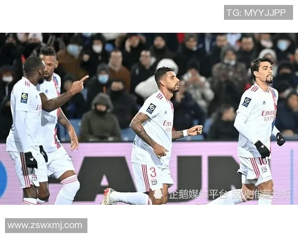 欧联杯精彩对决巴黎圣日耳曼小胜里昂引发全场热烈反响与欢呼
