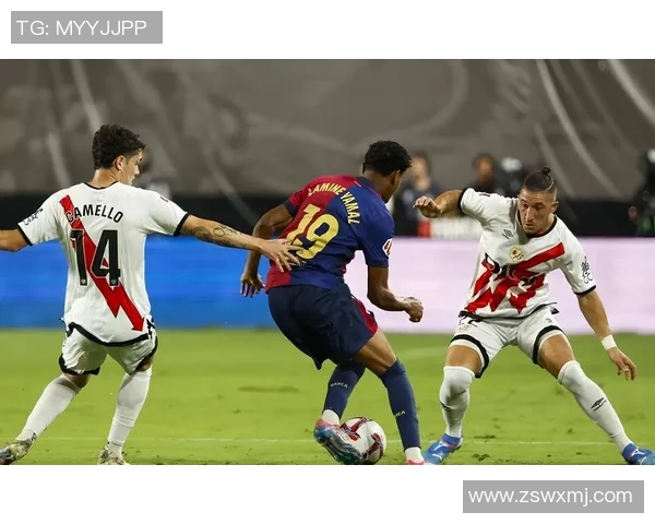 那不勒斯逆转巴萨3-2震惊西甲赛场历史冷门引发全场狂欢