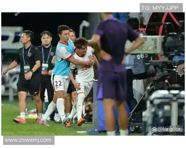 中超激战曼联与拜仁平局红牌事件引发全场热议战术分析深入解析